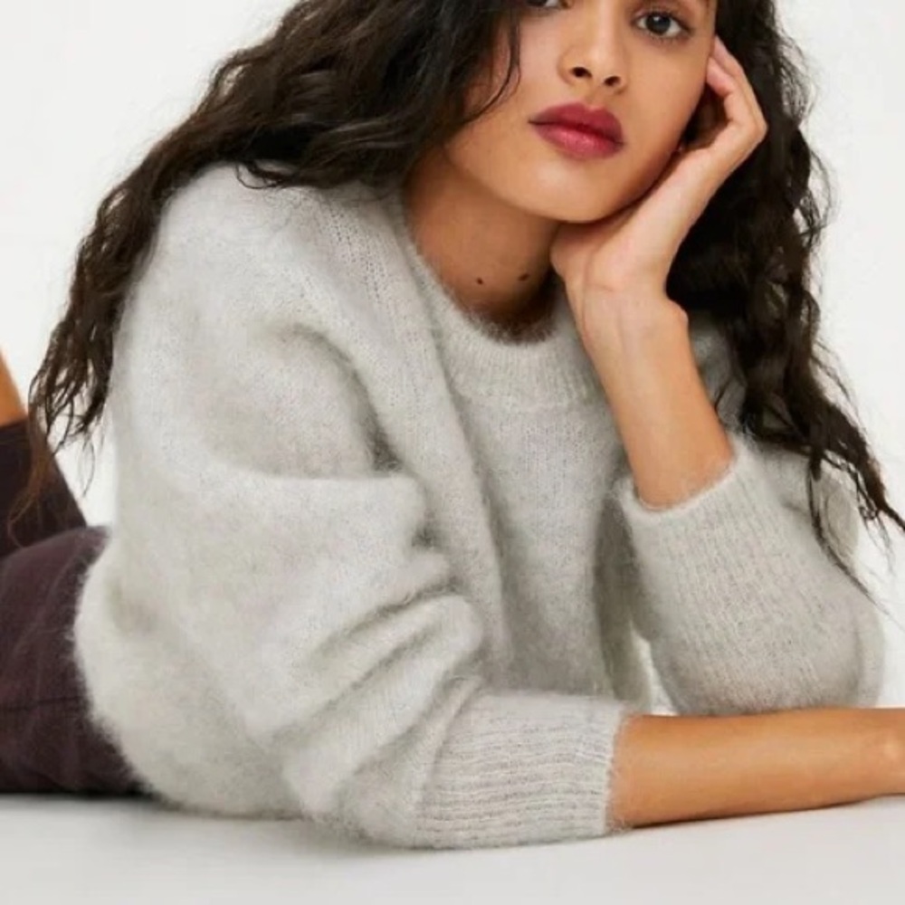 Aritzia Wilfred Serment Sweater